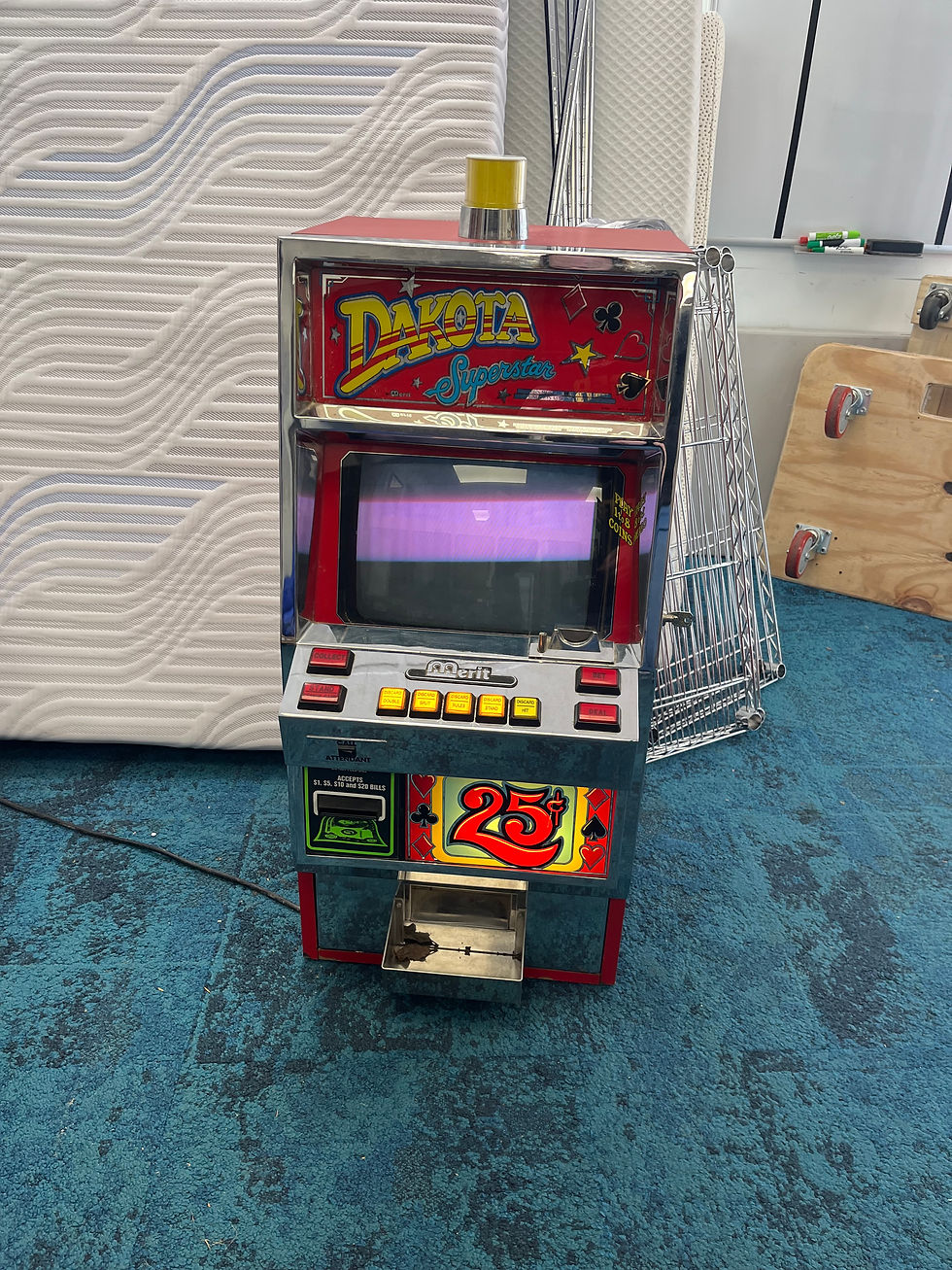 1989 Vintage Merit 25 Cent Dakota Superstar Slot Machine