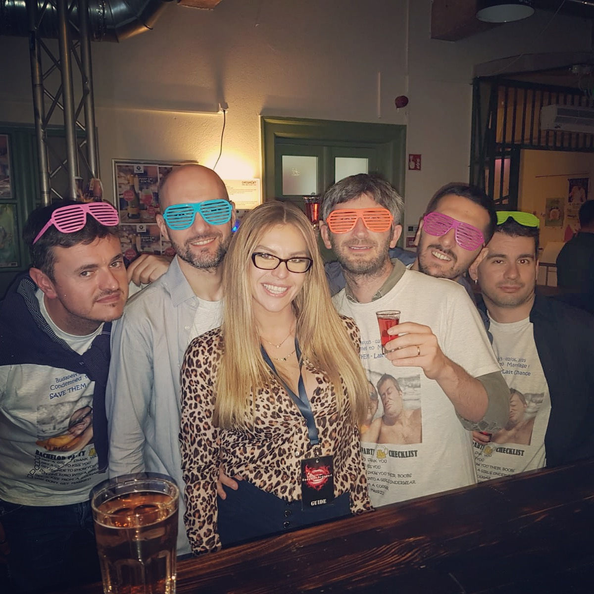 Pub crawl - Giro dei bar con la guida.Pub+Night+Lap dance+Disco