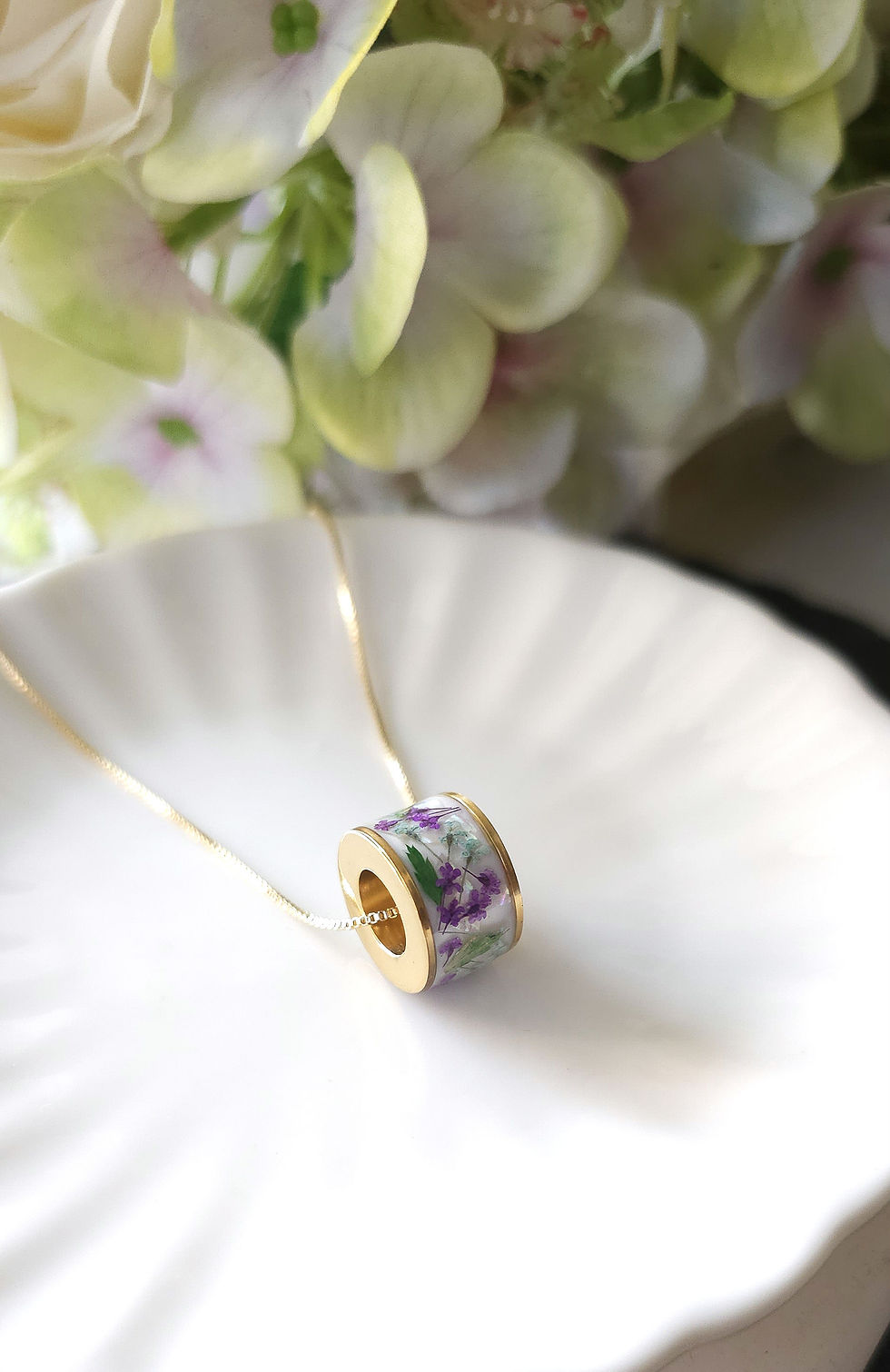 Thumbnail: Emily - dry flower resin barrel pendant