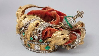 Image released of the crown containing the Pitt Diamond, following recovery of precious jewels stolen from Louvre