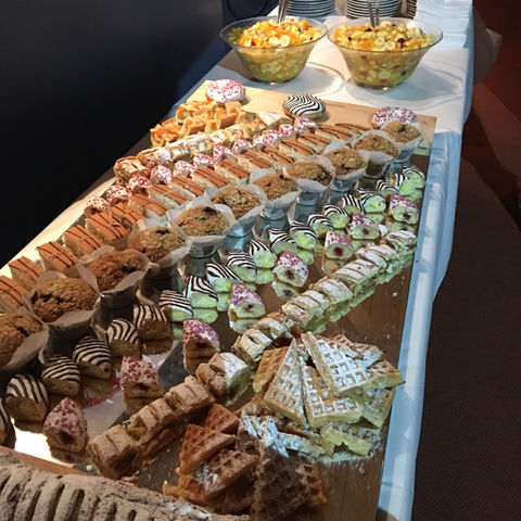 Essensbuffet in der Event Location Rubigen Center, Bern