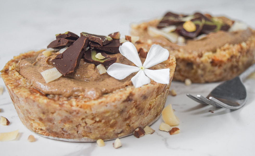Mmm these raw-vegan AVOCADO MOUSSE CAKES are something worth snacking! I use whole, real and fresh ingredients to support a healthy, plant-based lifestyle and easy digestion! Simple to make and delicious to eat, these healthy individual tarts are sure to satisfy your chocolatey cravings!
