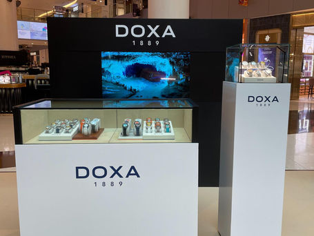 Doxa junta-se à Watches of Switzerland