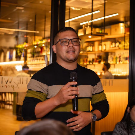 Ele transformou o sonho de empreender em um negócio lucrativo de limpeza a domicílio