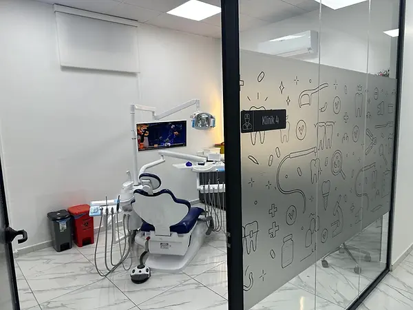 Sterilizasyon ve hijyen standartlarına önem veren Körfezkent diş polikliniği