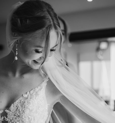 Madeleine Grimm  Make Up Artistin I Mobile Stylistin aus Spaichingen I Brautstyling I Hochzeitsfrisur I Hochzeits Make up