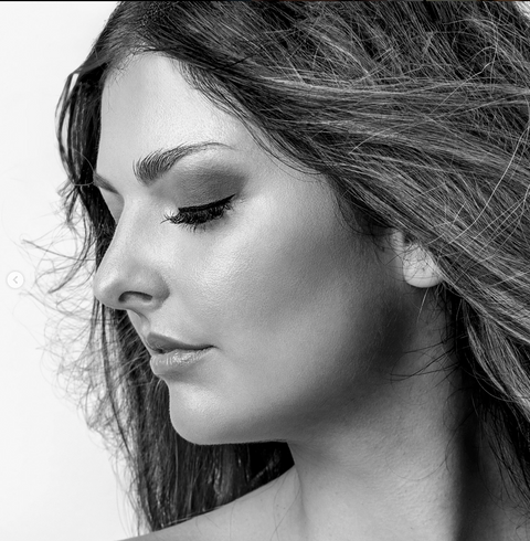 Madeleine Grimm  Hair & Make Up Artistin I Mobile Stylistin aus Spaichingen I Brautstyling I Hochzeitsfrisur I Hochzeits Make up Spaichingen