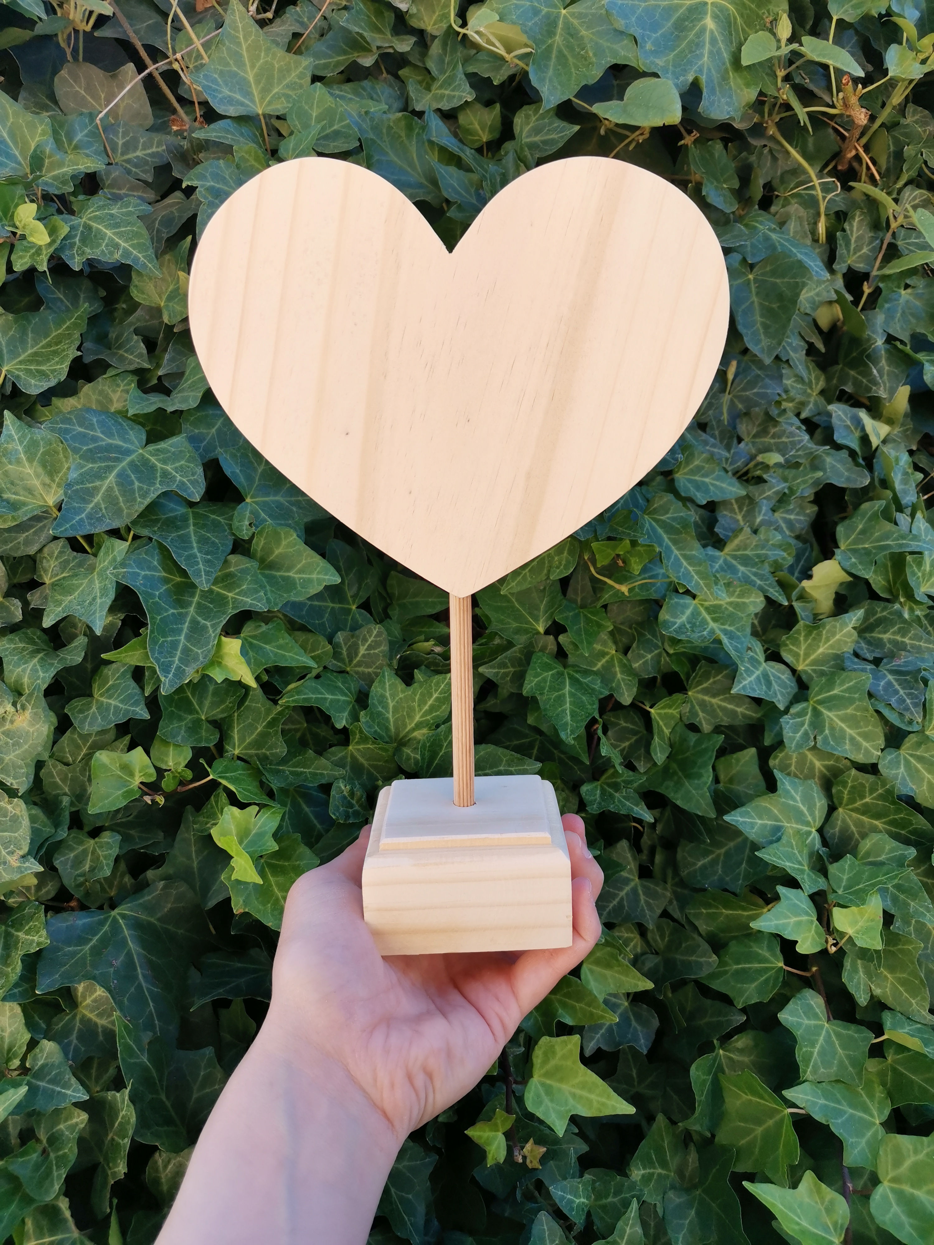 Pedestal corazón width 