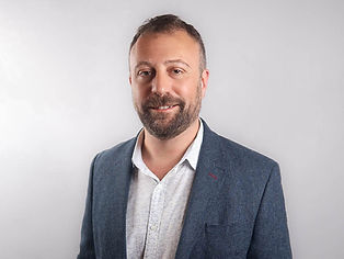 Dr Gil Myers headshot