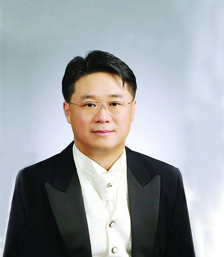 Kim Jong-jin Photo 2.jpg