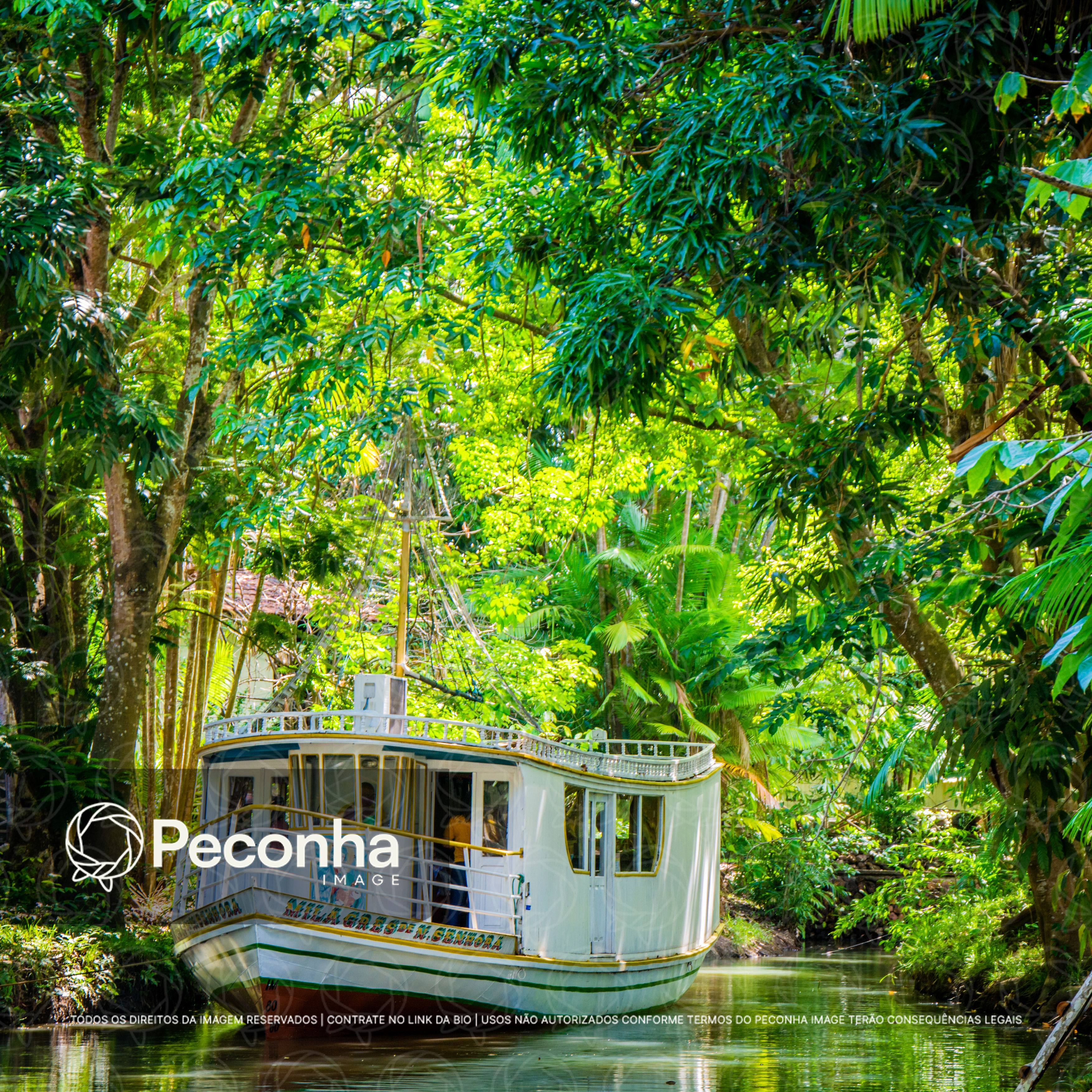 Barco regional no Museu Sacaca em Macapá AP
