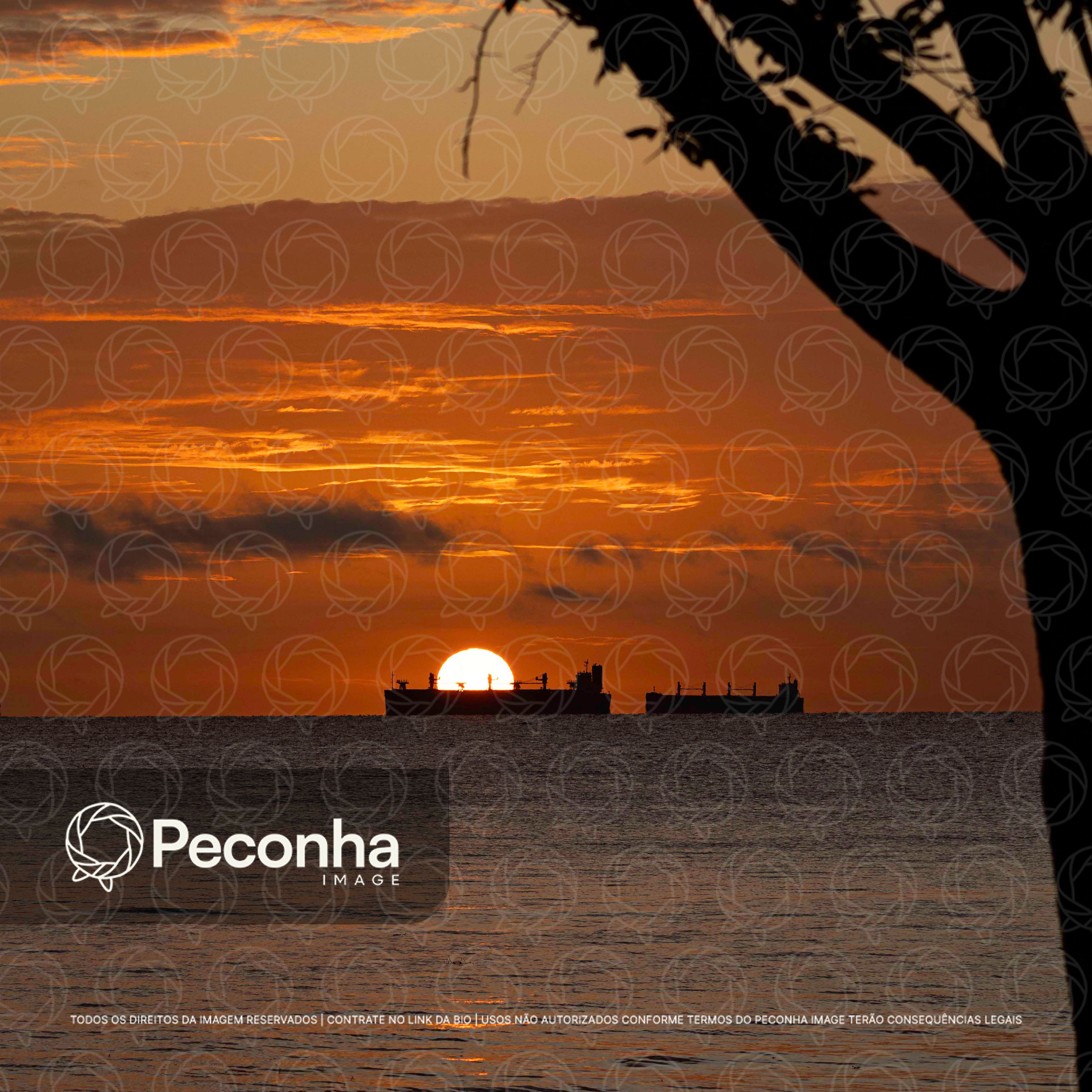 Pôr do sol no Rio Amazonas
