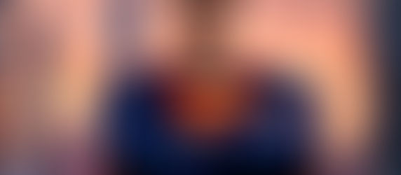 Körpersprache: Was bedeuten verschränkte Arme?