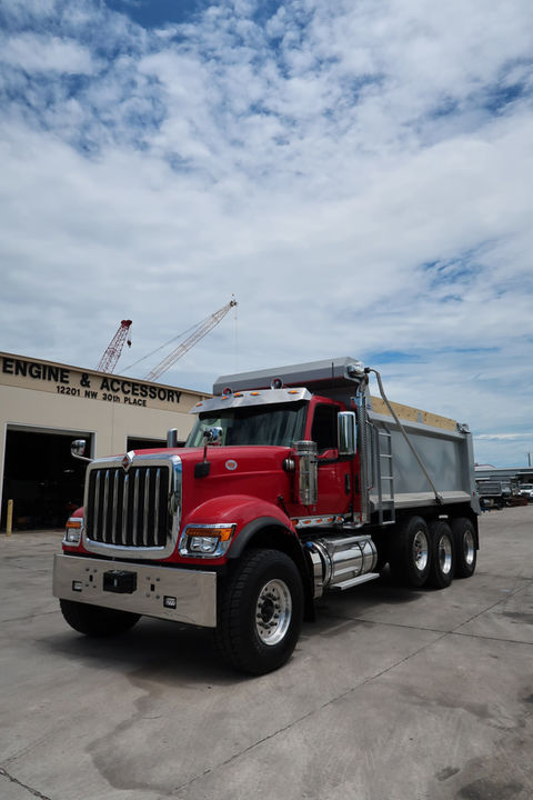 2026 International HX520 DuraTuff™ SD Model Dump Truck