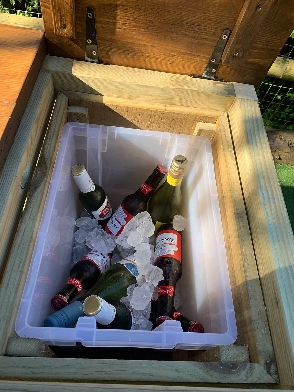 Thumbnail: BBQ/Pizza Oven Table