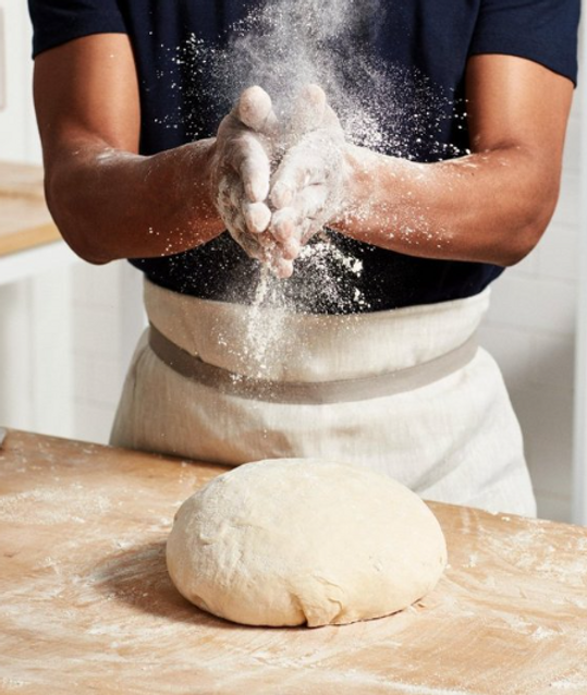 Hembakt surdegsbröd, tårtor och annat bakverk till restauranger, butiker och hemmet. Beställ