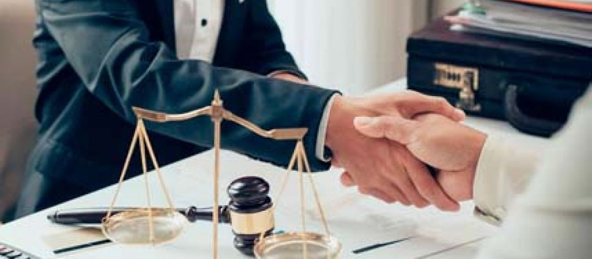 Como contratar um advogado Especialista em Direito do trânsito
