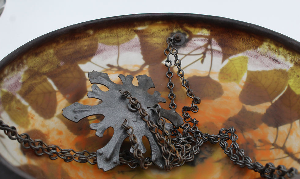 Thumbnail: Lustre plafonnier Art Nouveau signé Daum Nancy