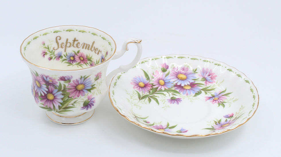 Thumbnail: Tasse et Soucoupe a thé Porcelaine Royal Albert Flower of the Month September