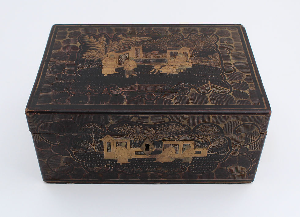 Thumbnail: BOITE COFFRET EN LAQUE DE CHINE DORE CANTON XIX EME Chinese Lacquer Box Tea