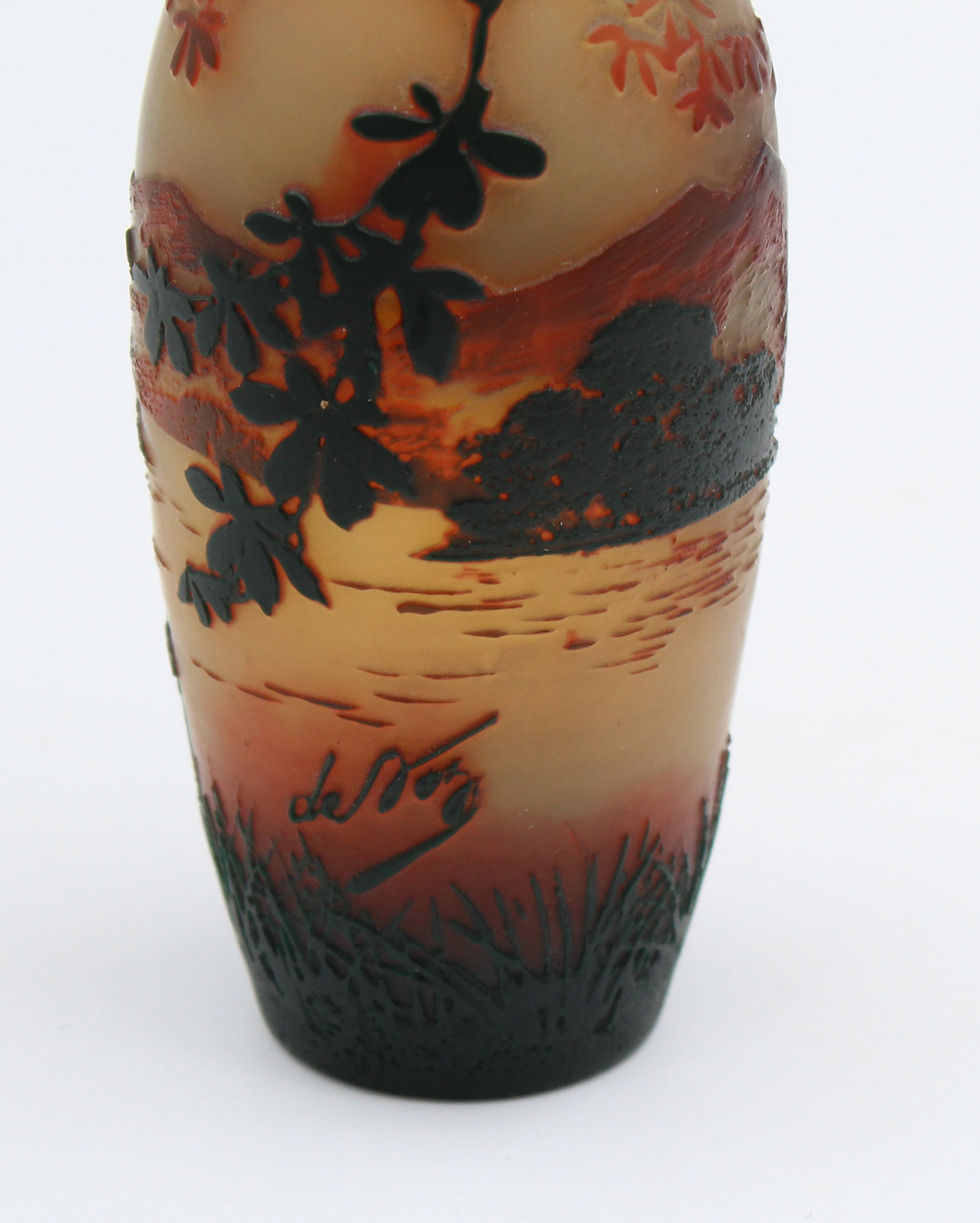 Miniature : Devez Vase pate de verre MULTICOUCHE à Décor De Paysage Lacustre H= 17.5 cm
