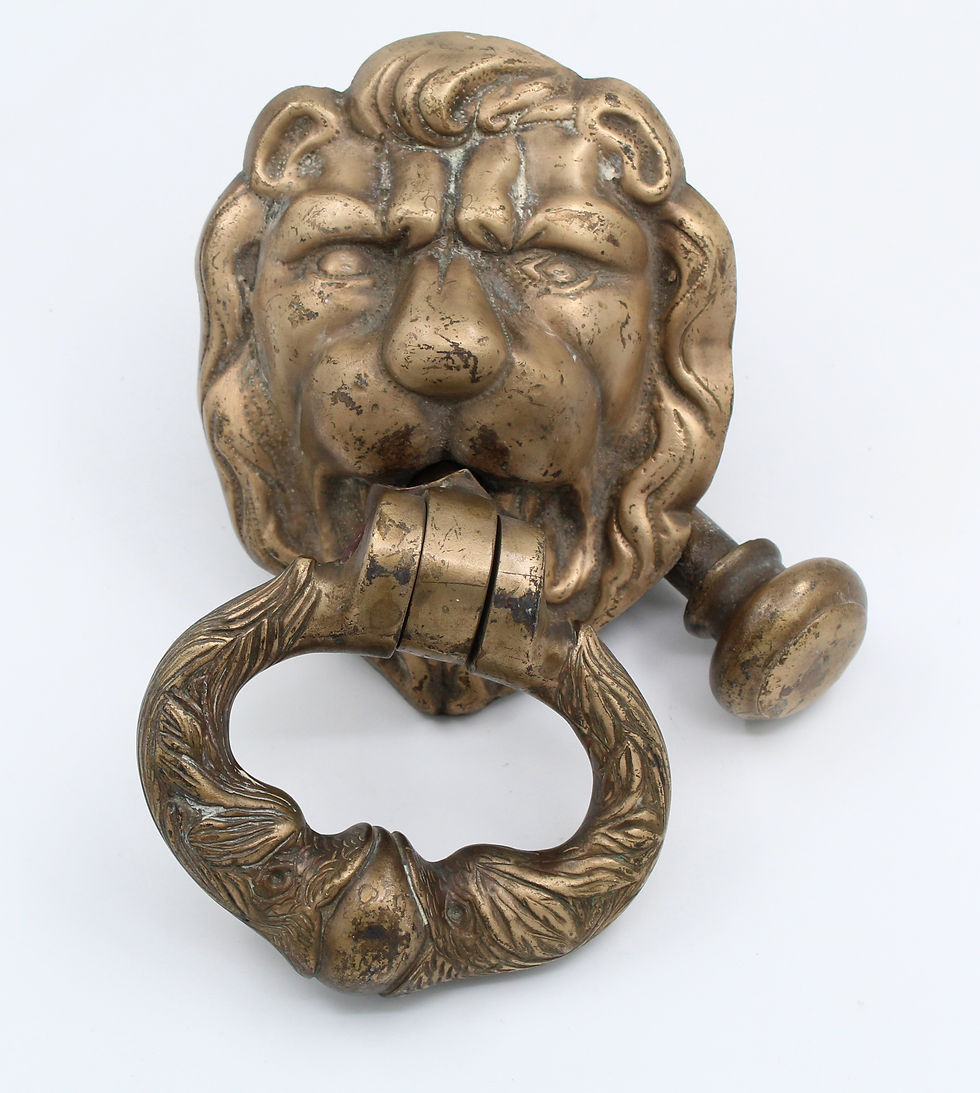 Thumbnail: HEURTOIR EN BRONZE ANCIEN TETE DE LION ET SA PORTEE 19 EME