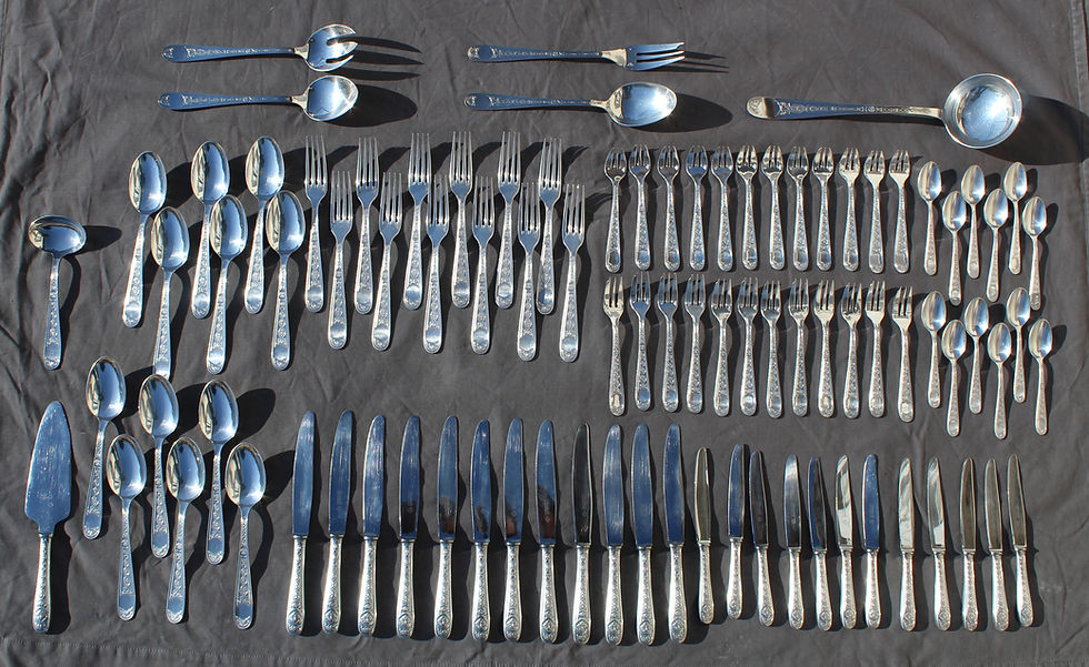 Thumbnail: MENAGERE CHRISTOFLE MODELE VILLEROY 91 PIECES EN METAL ARGENTE BEL ETAT