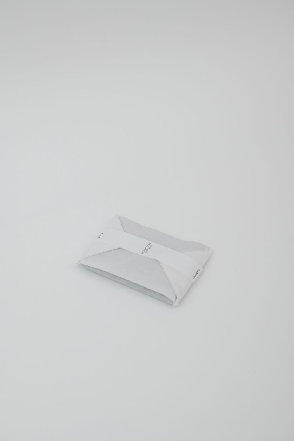 Miniatura: CLARIDAD EN SILENCIO  | TARJETERO PERFUMADO