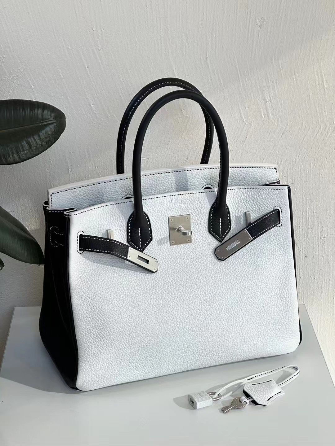 Birkin 30 | Blanc x Noir | PHW | Togo | A stamp