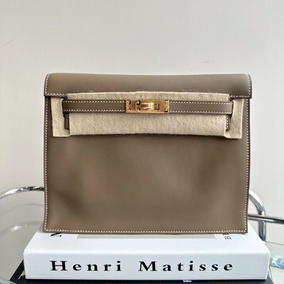 Kelly Danse | Etoupe | GHW | Swift | B Stamp