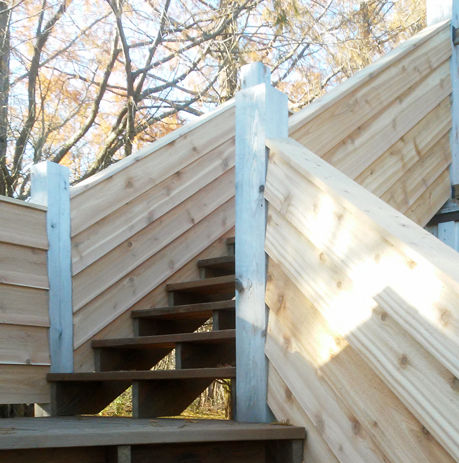 outside deck stairway
