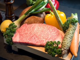 Vibrant Kobe seafood and Kobe beef dining with sashimi and teppanyaki in Sannomiya and Harborland. Perfect for tourists post-Nankinmachi or Maritime Museum, these restaurants blend Hyogo’s oceanic and ranching riches, capturing Japan’s coastal culinary soul in every flavorful bite.