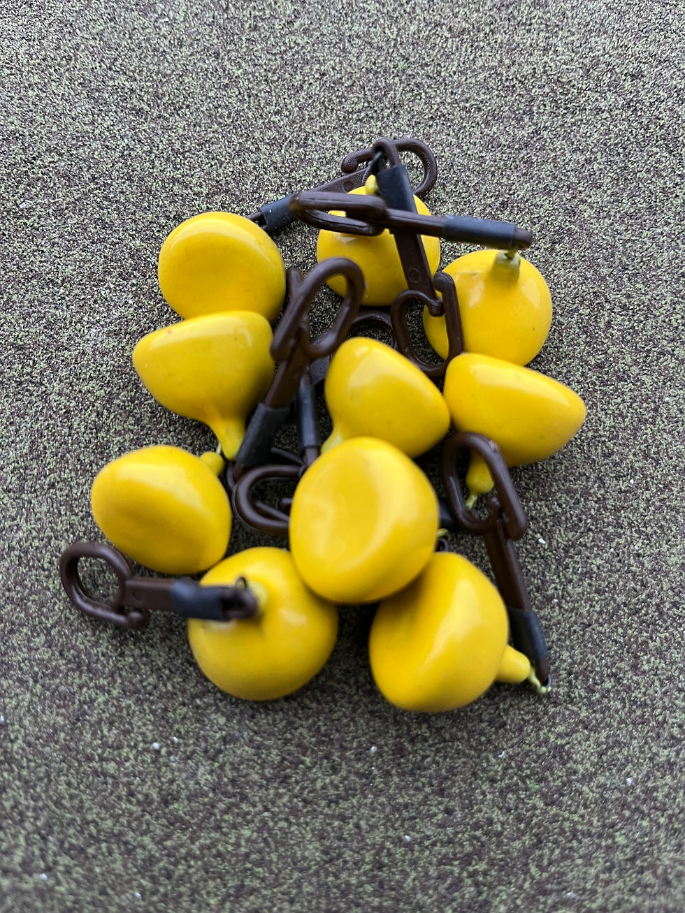 Thumbnail: Backleads