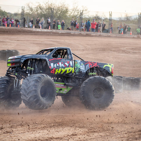 Amazing Monster Truck Facts for Kids: The Ultimate Guide to Metal Mashers!