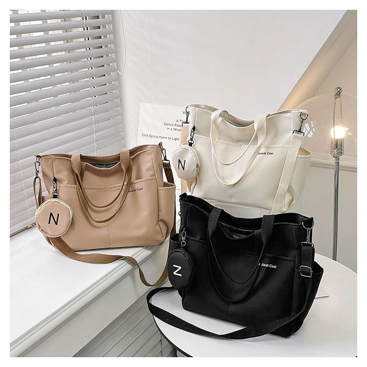 Thumbnail: Metroline Tote