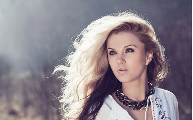 girl-beautiful-model-long-hair-beads_lar