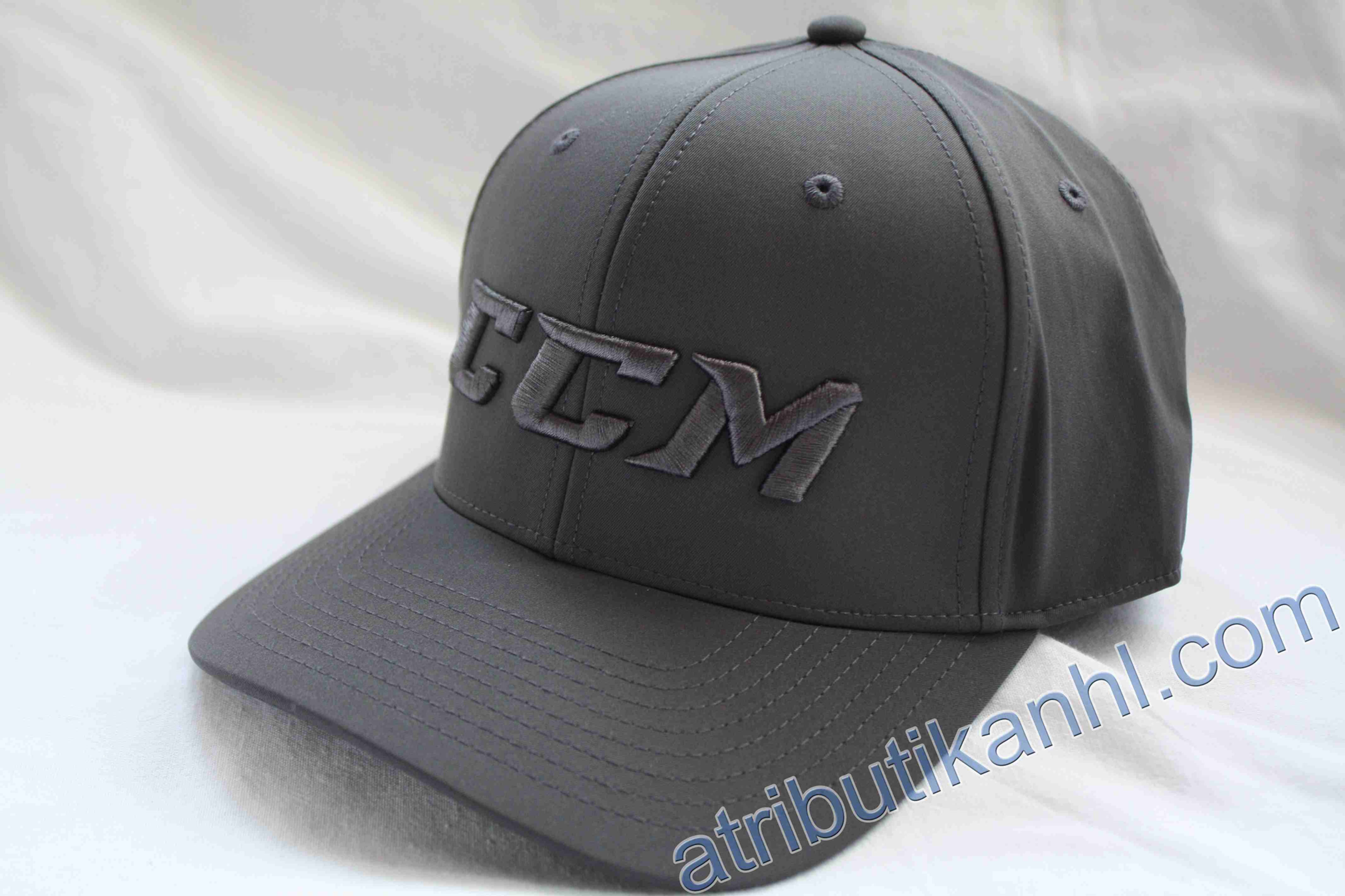 Кепка с надписью ССМ