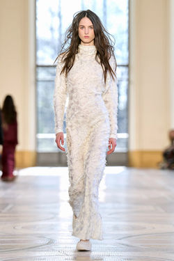 Lilli Ostendarp for Gabriela Hearst2