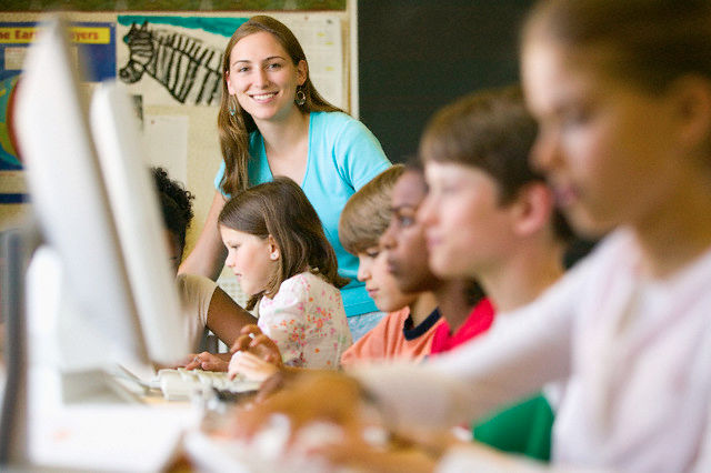 O uso da tecnologia no ambiente escolar: vilão ou mocinho?