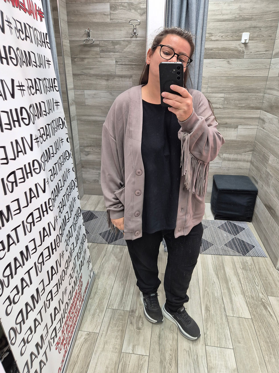 Thumbnail: Cardigan oversize con frange LUMINA