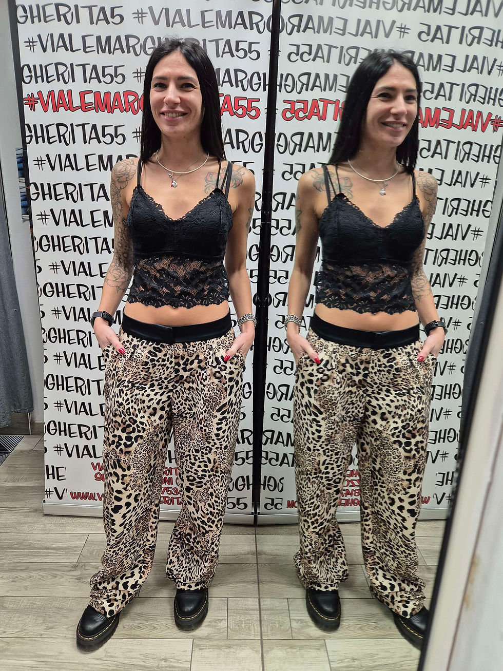 Thumbnail: Top in pizzo con coppe imbottite