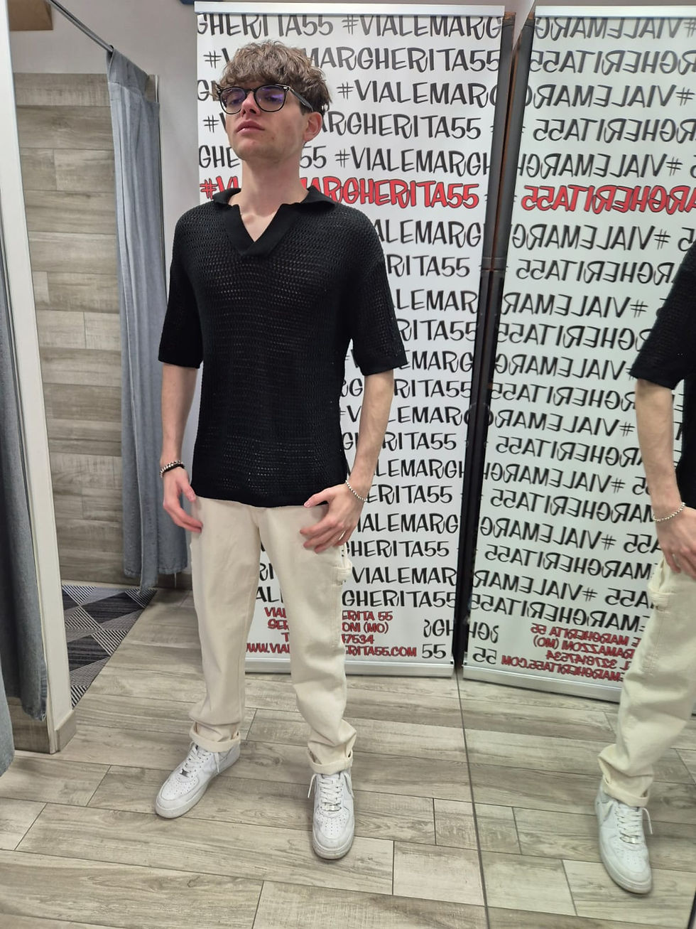 Thumbnail: Maglia traforata con colletto a polo