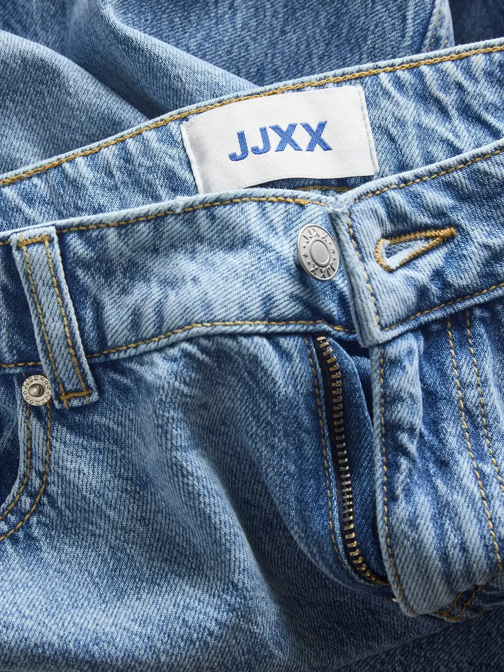 Thumbnail: Jeans loose lavaggio chiaro