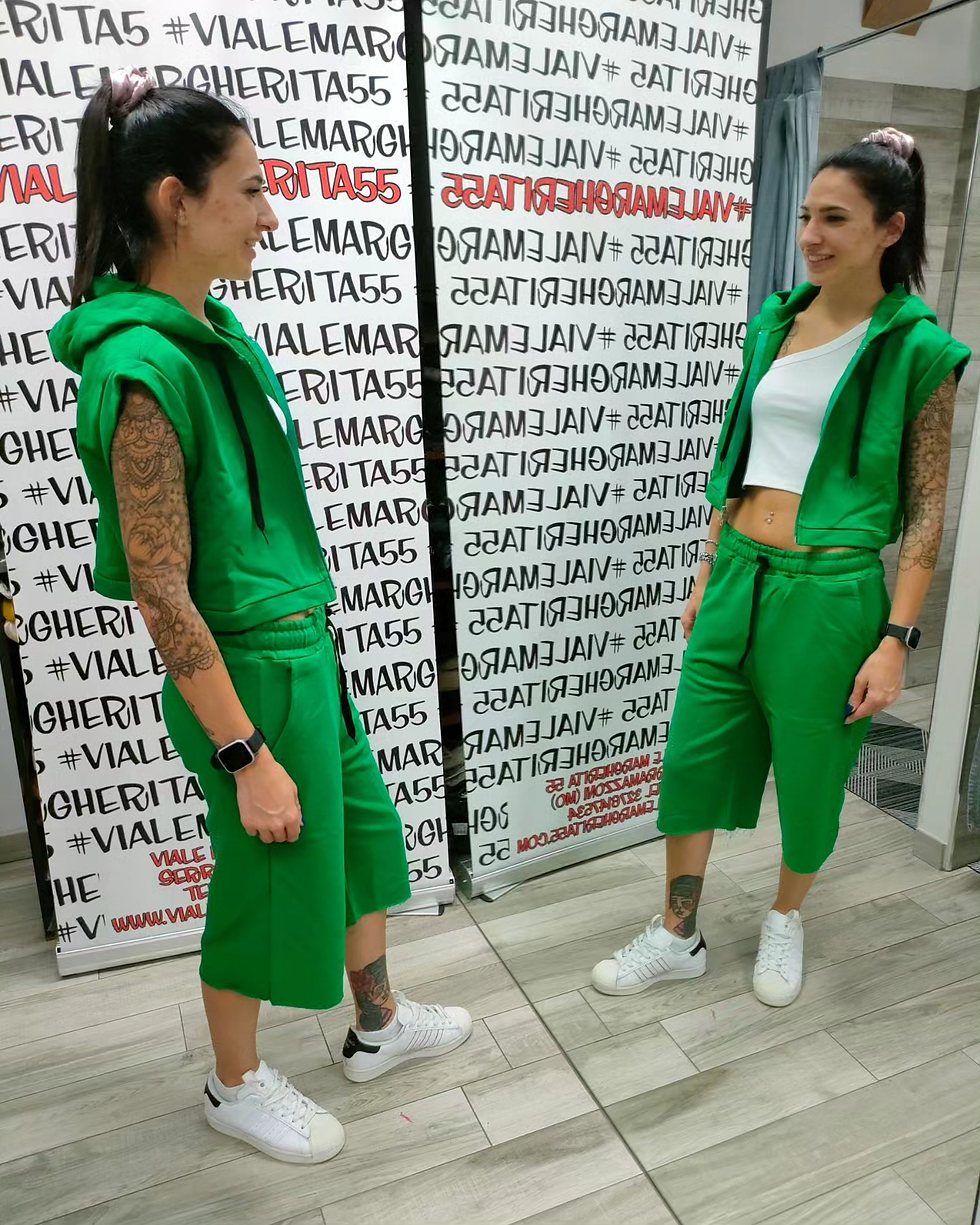 Thumbnail: Bermuda lungo in felpa 