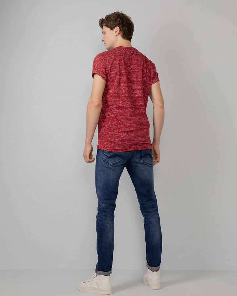 Thumbnail: T-shirt scollo a v