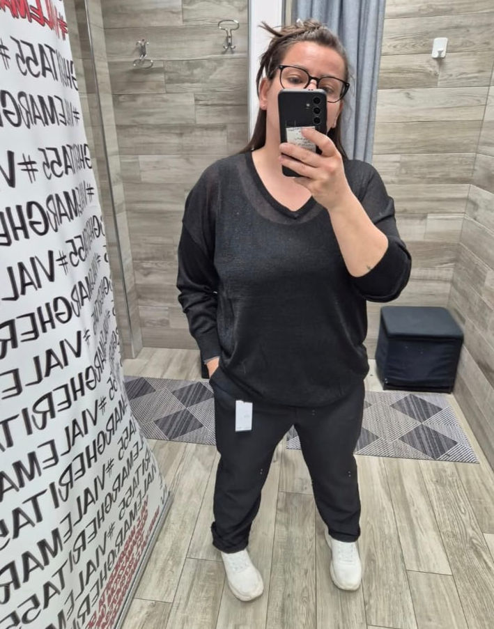 Thumbnail: Maglioncino in viscosa scollo a v con lurex