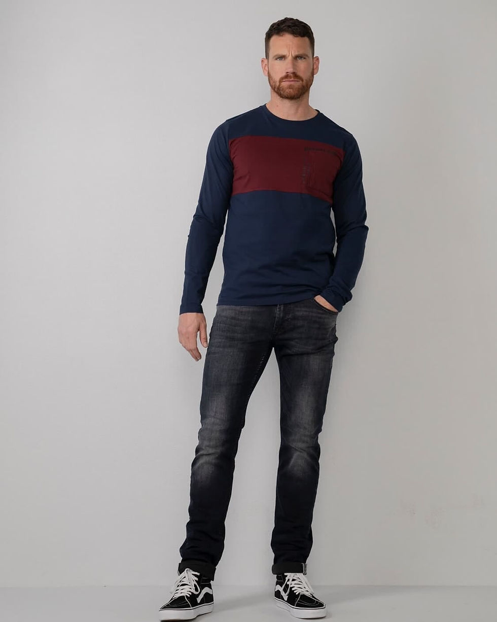 Thumbnail: Maglia a maniche lunghe con taschino