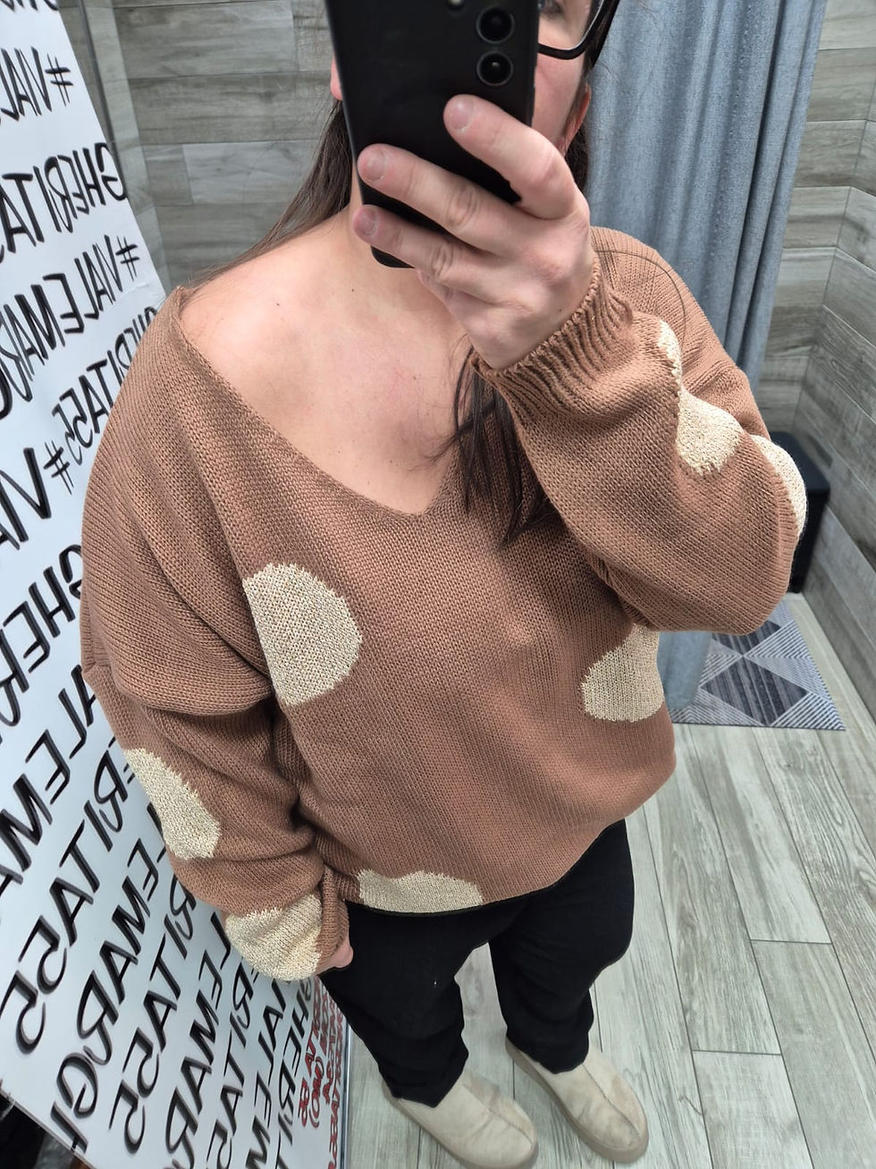 Thumbnail: Maglione scollo a V a pois giganti in lurex