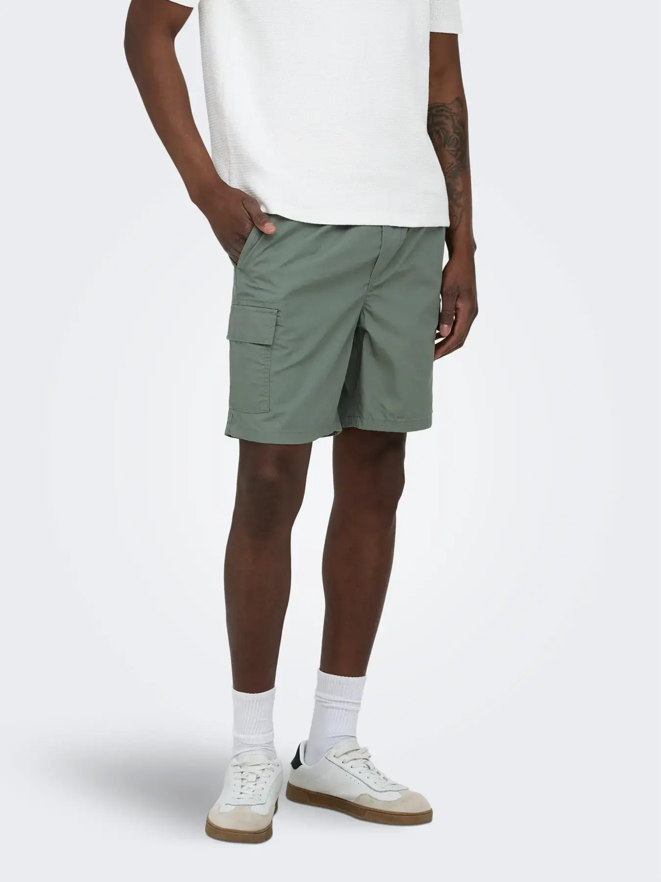 Bermuda cargo verdi in misto cotone