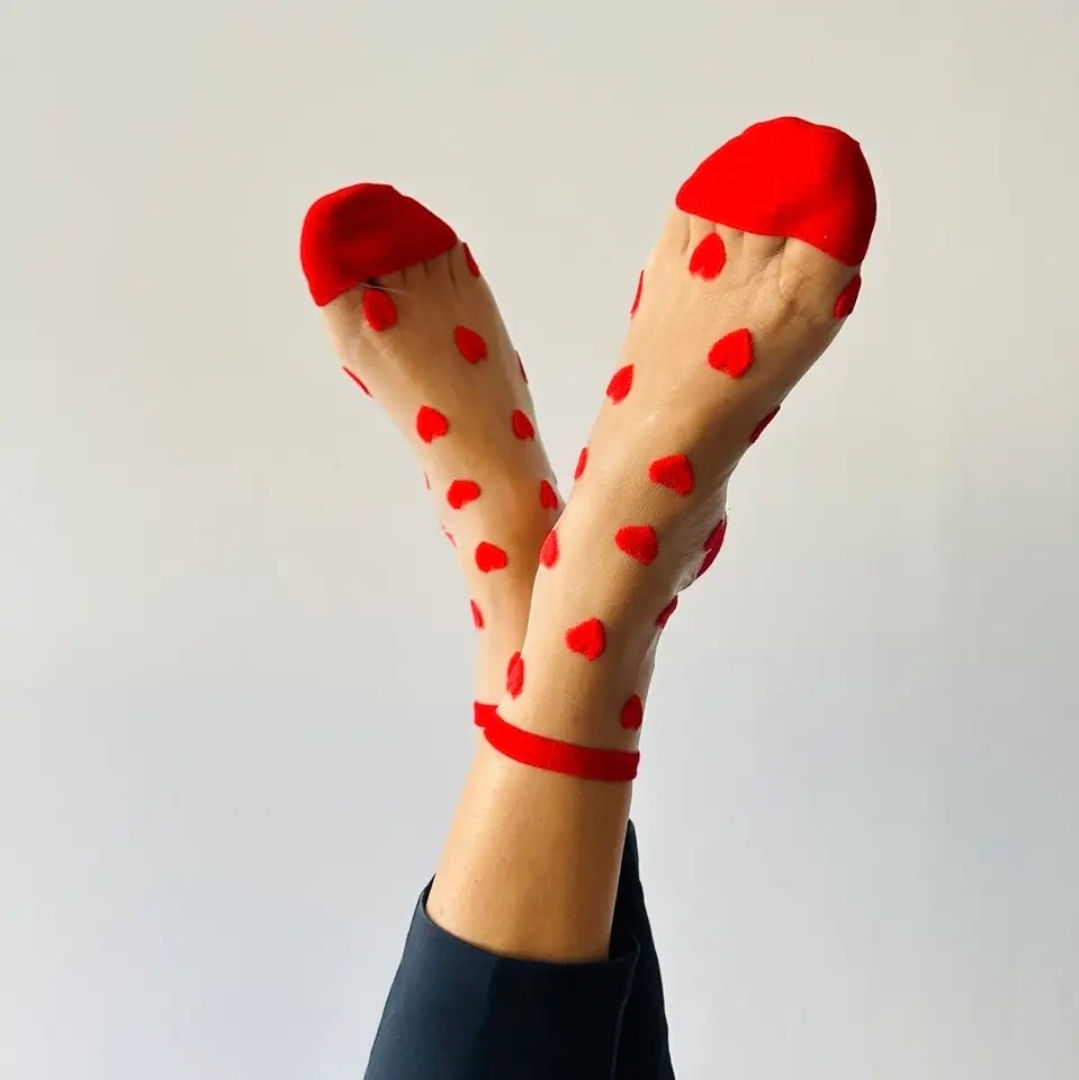 Calzini in nylon corti cuoricini rossi